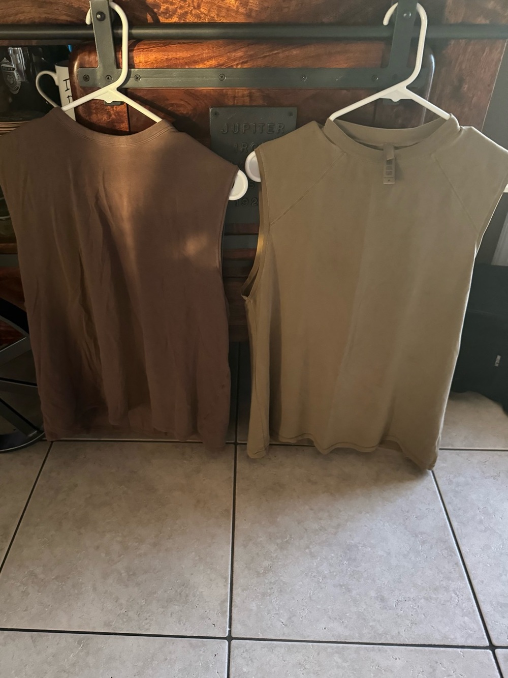 SKIMS Double Tank Pack in Brown & Olive